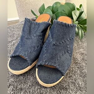 Crown Vintage Wedge Sandal